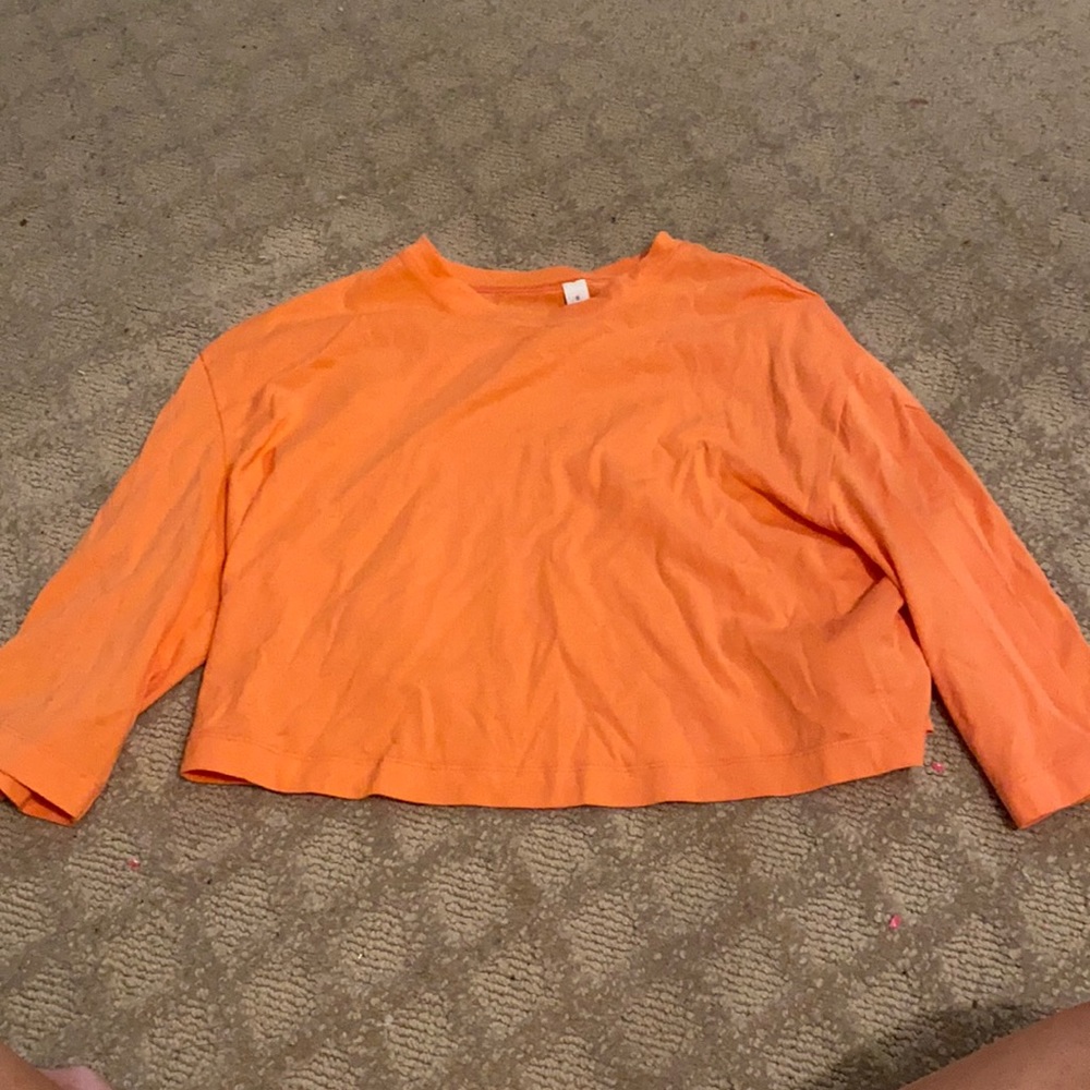 quarter sleeve orange crop top